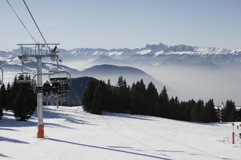Aparthotel Ecrin Des Neiges Chamrousse Esterno foto